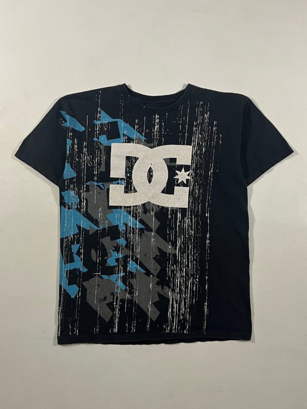 DC Shoes Y2K Black Distressed Skate Graphic Big Logo Tee
